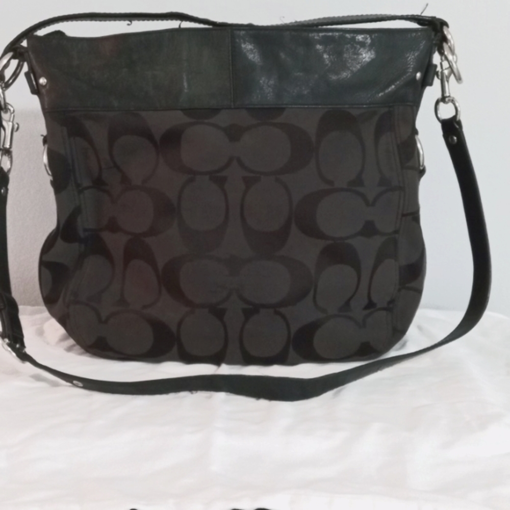 Coach Tote/Shoulder Handbag Hobo Authentic black/gray w/adjustable strap